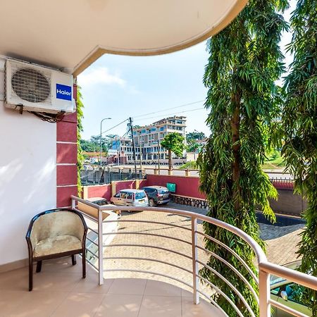 Entebbe Traveller'S Hotel Exteriör bild